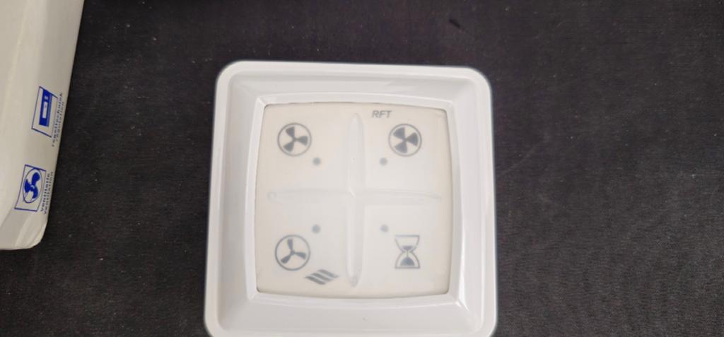Itho Daalderop RFT Bedieningsschakelaar Ventilatie, Doe-het-zelf en Verbouw, Ventilatie en Afzuiging, Zo goed als nieuw, Ventilator