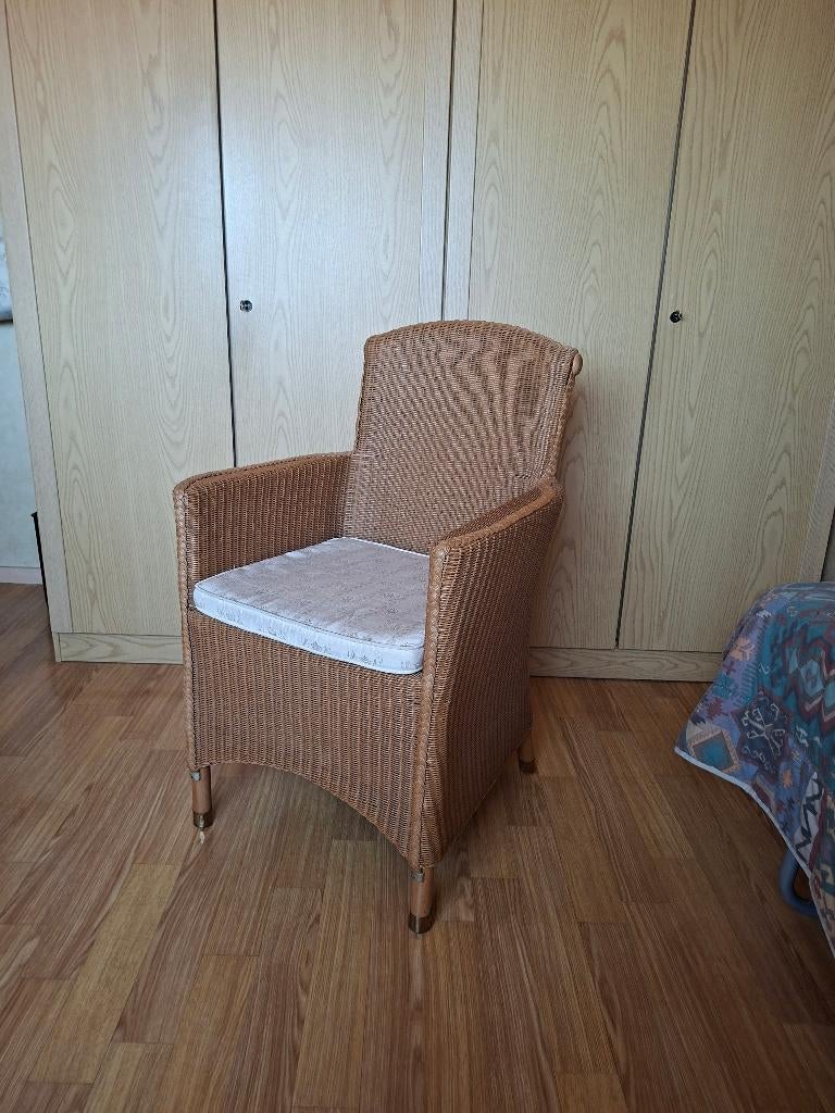 Rotan stoel, Huis en Inrichting, Stoelen, Ophalen, Bruin, Riet of Rotan, Zo goed als nieuw