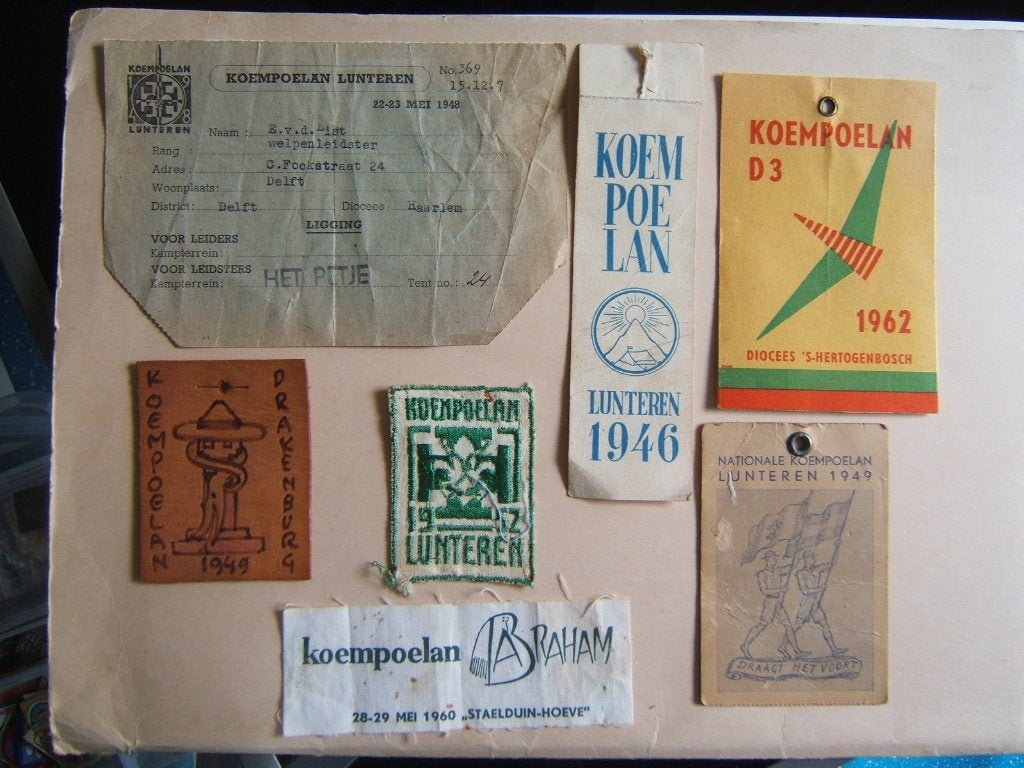 scouting Koempoelan 1946 - 48 - 49 - 49 - 52 - 60 - 62, Verzamelen, Scouting, Ophalen of Verzenden, Gebruikt, Embleem, Speld of Insigne