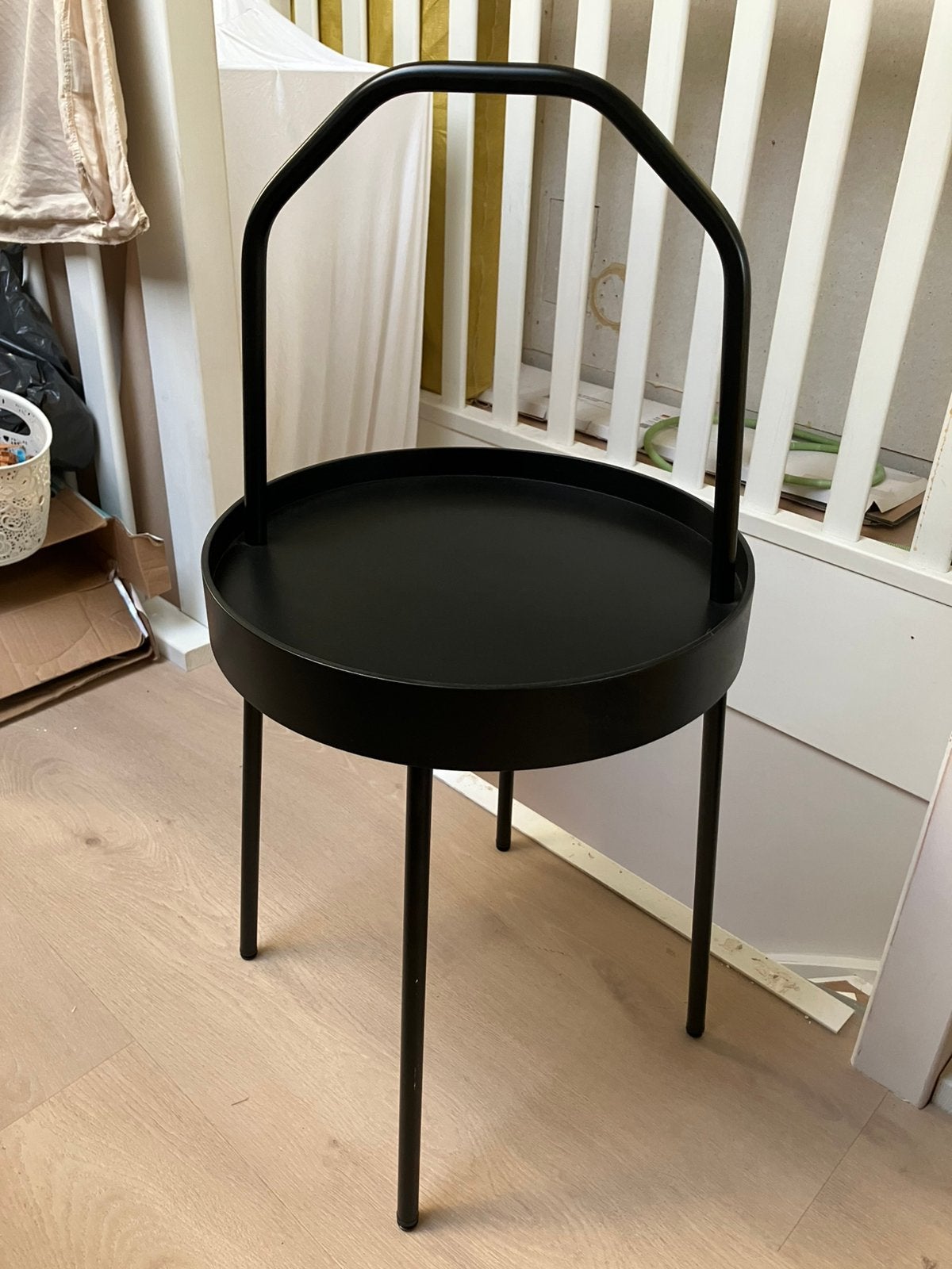 Ikea Burvik bijzettafel zwart ZGAN, Ophalen, Zo goed als nieuw, Rond