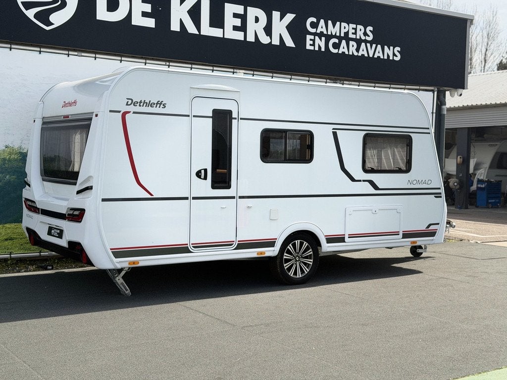 Dethleffs Nomad 460 EL (bj 2026), Caravans en Kamperen, Caravans, Bedrijf, Info@deklerkcaravans.nl, Klerk Caravans, de, 1250 - 1500 kg