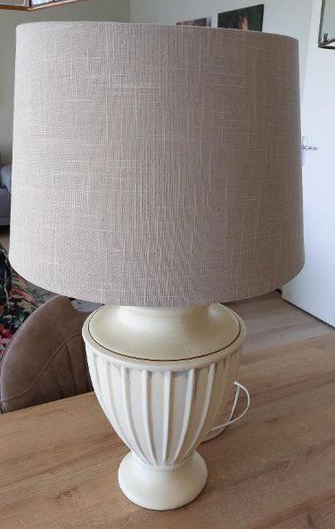 Mooie tafel lamp in Creme/Ecru, Ophalen, Zo goed als nieuw, Overige materialen, Minder dan 50 cm