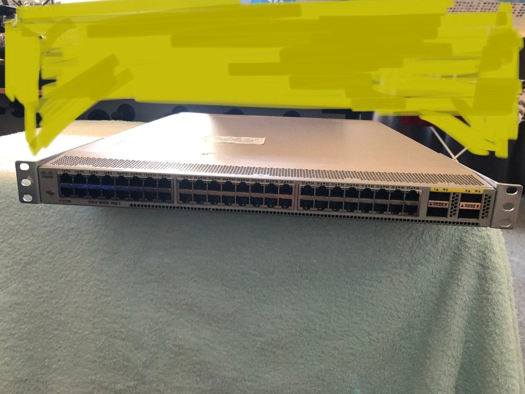 3x Cisco 3064T (48x 10GBASE-T / 4x QSFP+), Computers en Software, Ophalen, Gebruikt