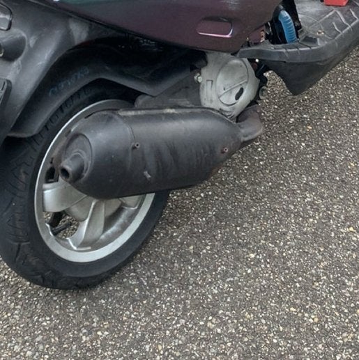 Piaggio 125-180cc Uitlaat SM02 - Goede staat, Fietsen en Brommers, Brommeronderdelen | Scooters, Gebruikt, Piaggio, Uitlaat, Ophalen of Verzenden