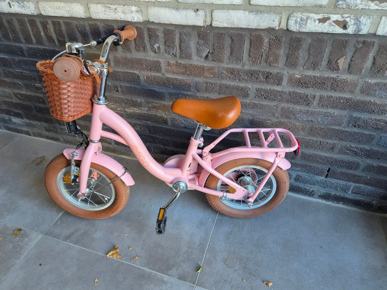 Roze kinderfiets 12 inch met mandje en bagagedrager, Fietsen en Brommers, Fietsen | Kinderfietsjes, Ophalen, Terugtraprem, Gebruikt