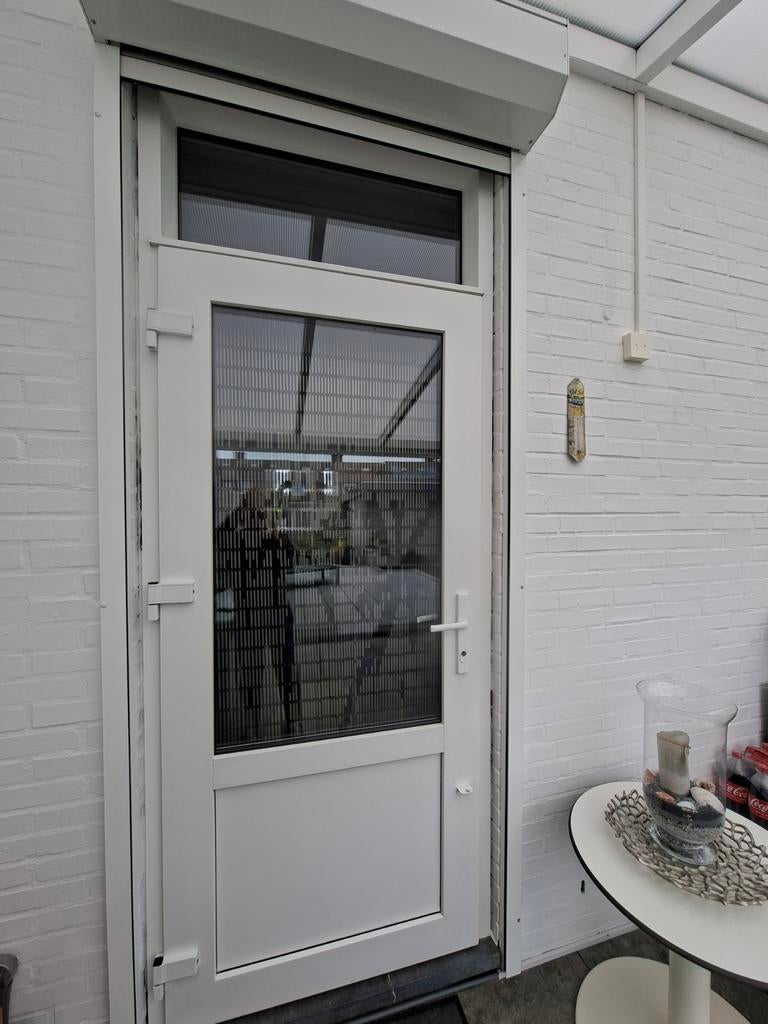 Witte Buitendeur met hor, kunstof kozijn elektrice rolluik, Ophalen, Gebruikt