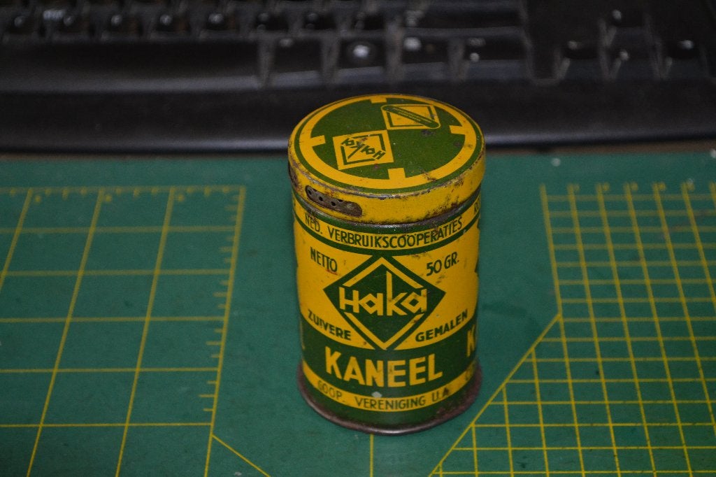Haka Kaneelblikje 50 gr, Verzamelen, Blikken, Ophalen of Verzenden, Gebruikt, Koek(jes)