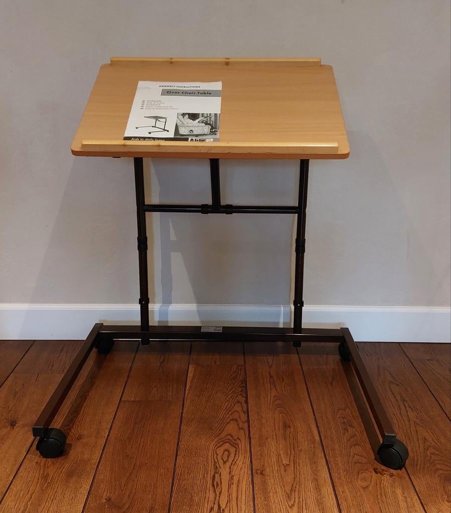 Stoelleestafel Able 2 met kantelbaar blad., Diversen, Ophalen