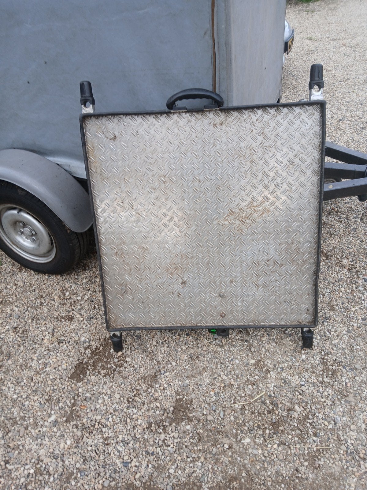 Aluminium zitplateau 1 meter x 1 meter merk Rive, Ophalen, Gebruikt, Overige typen