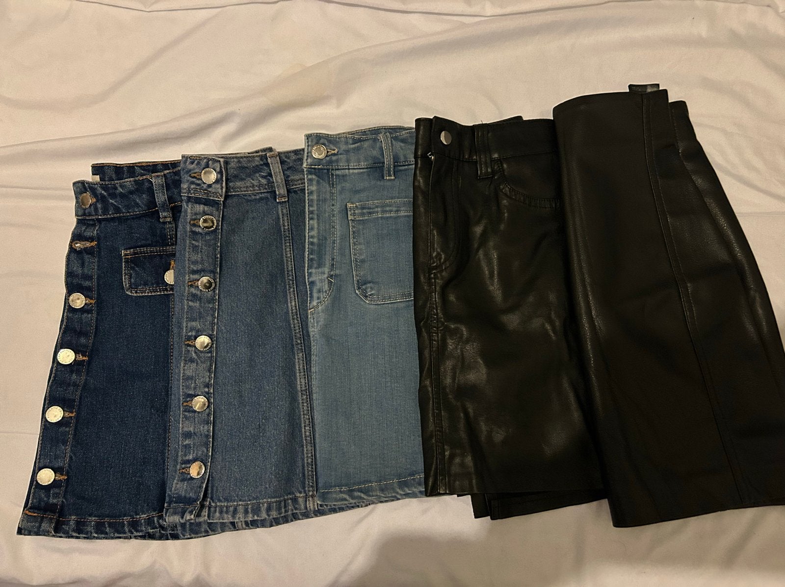 Bershka Zwarte Faux Leren Minirok Maat XS, Zwart, Ophalen of Verzenden, Zo goed als nieuw, Maat 34 (XS) of kleiner