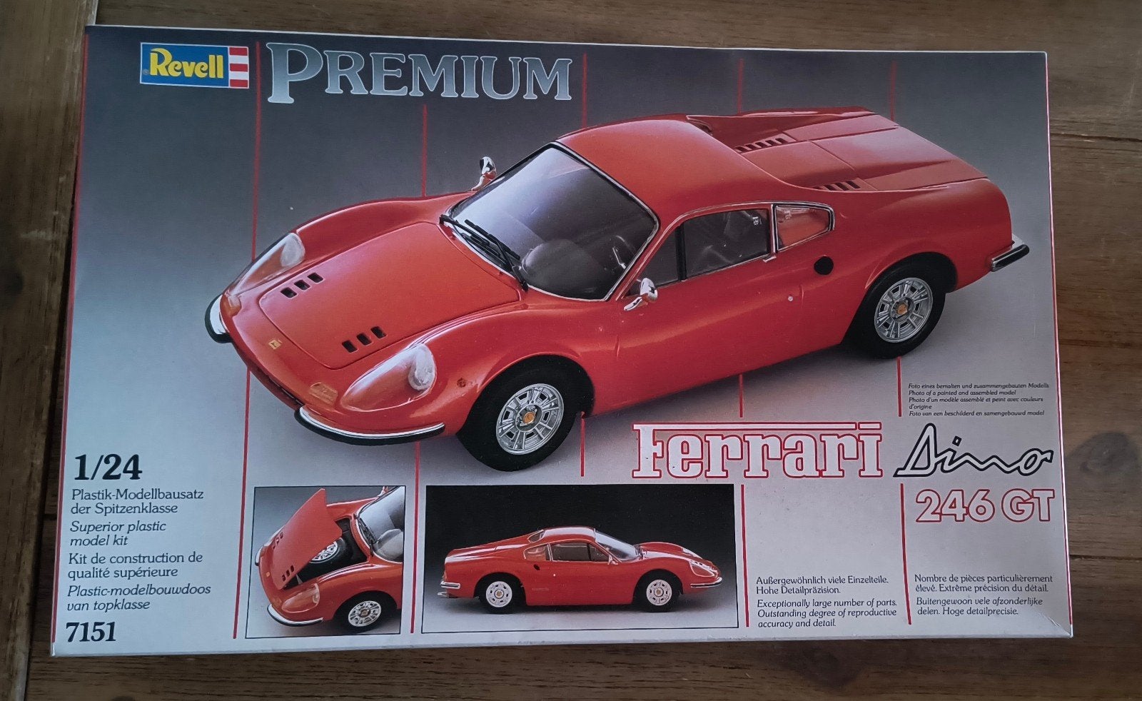 Revell Ferrari Dino 246 GT modelbouwkit, Hobby en Vrije tijd, Modelbouw | Auto's en Voertuigen, Auto, Revell, Groter dan 1:32