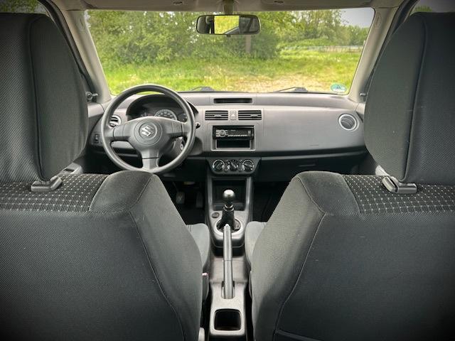 Suzuki Swift 1.3 GA, NIEUWE BAK, NIEUWE KOPPELING, AIRCO, Auto's, Voorwielaandrijving, Stof, 965 kg, Swift