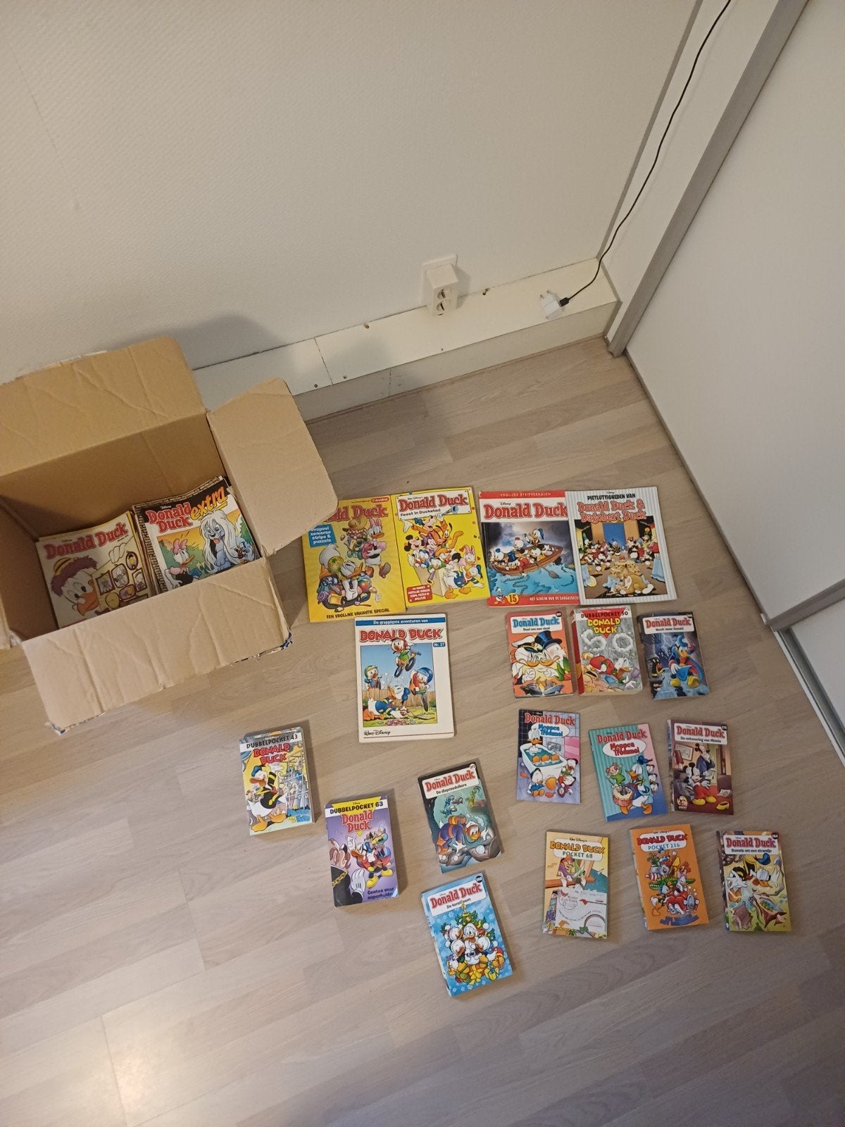 Donald Duck partij pockets en weekbladen, Boeken, Meerdere stripboeken, Ophalen of Verzenden, Gelezen