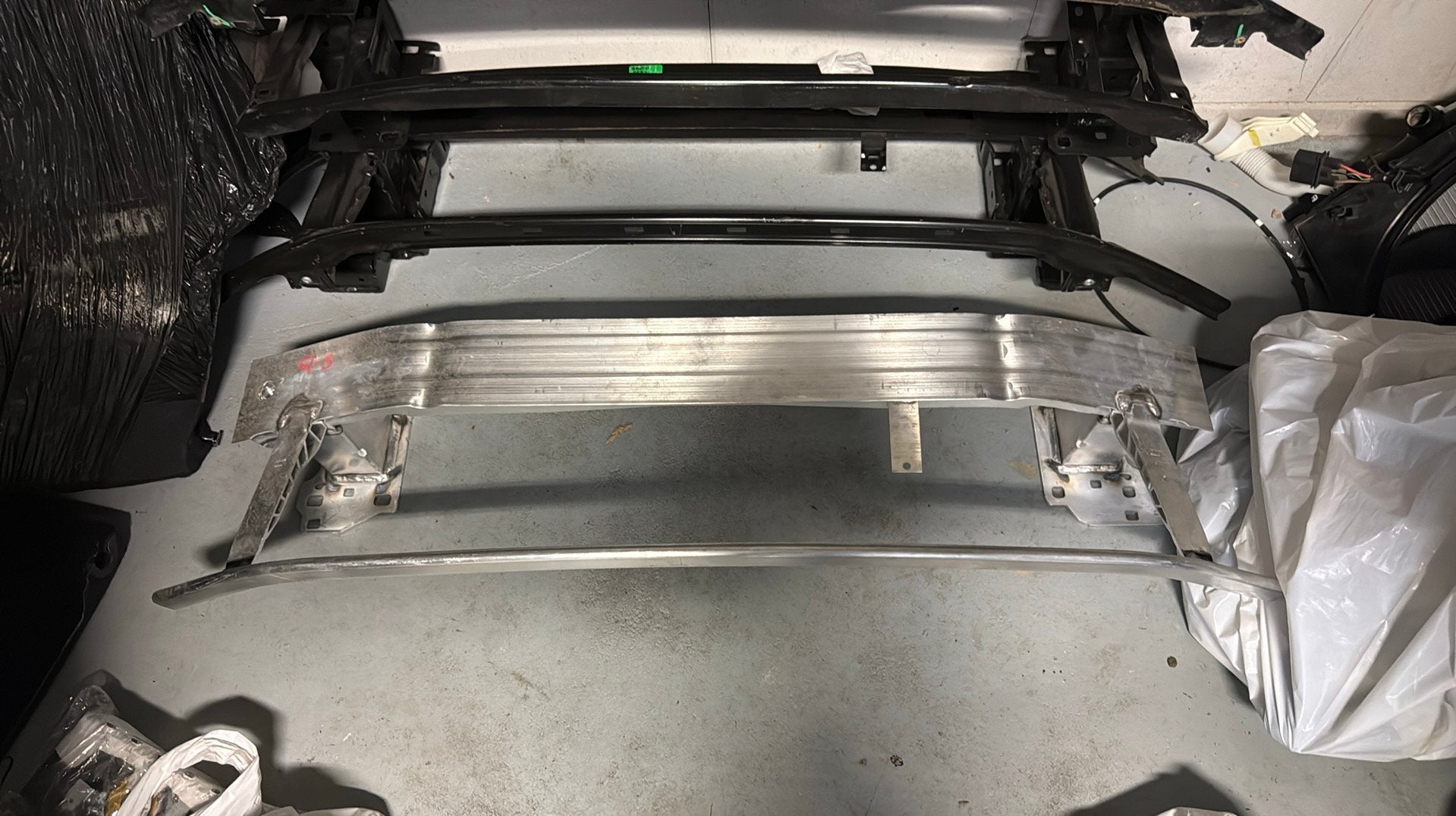 Audi Q3 83A Balk front 2019+ sportback en normal rsq3, Ophalen of Verzenden