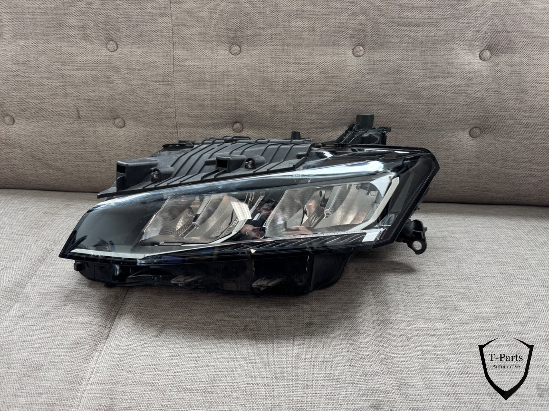 peugeot 308 koplamp links 9851673380, Taurusavenue 1
2132 LS  Hoofddorp, NL, Gebruikt, Contact.group@renault.com, Stellantis N.V.