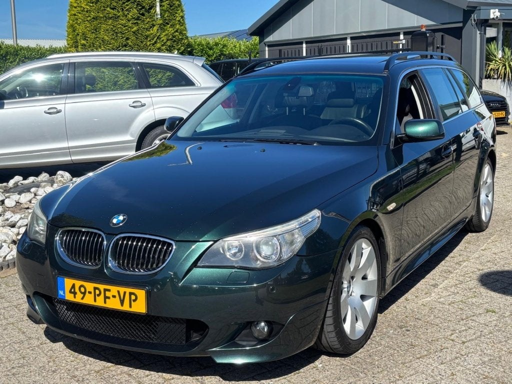 BMW 5 Serie Touring 545i V8 High Executive 2004 Dealer Auto, Automaat, Achterwielaandrijving, Gebruikt, 8 cilinders