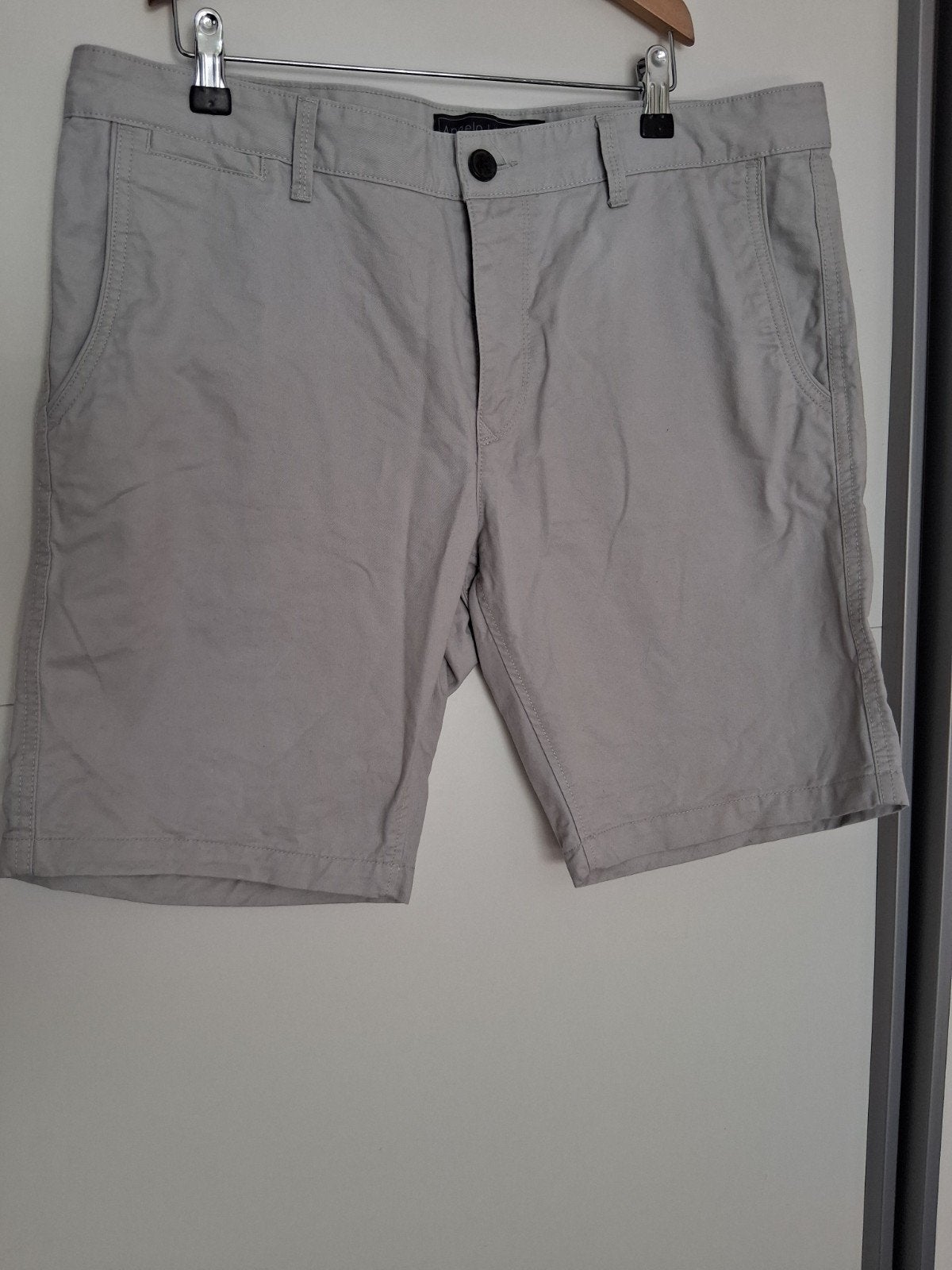 Korte broek maat W38    (XXL), Ophalen of Verzenden, Gedragen, Grijs, Broek of Spijkerbroek
