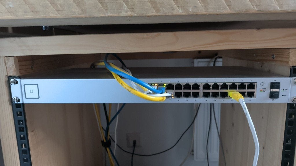 Ubiquiti Unifi US-24, Ophalen, Zo goed als nieuw