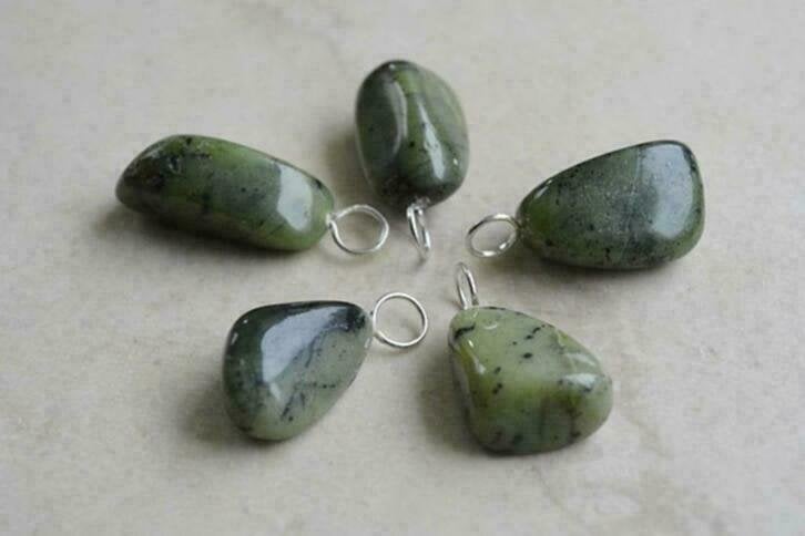 Jade hangers met zilveren oogje, Sieraden, Tassen en Uiterlijk, Edelstenen, Nieuw, Ophalen of Verzenden, Nvt, Nvt