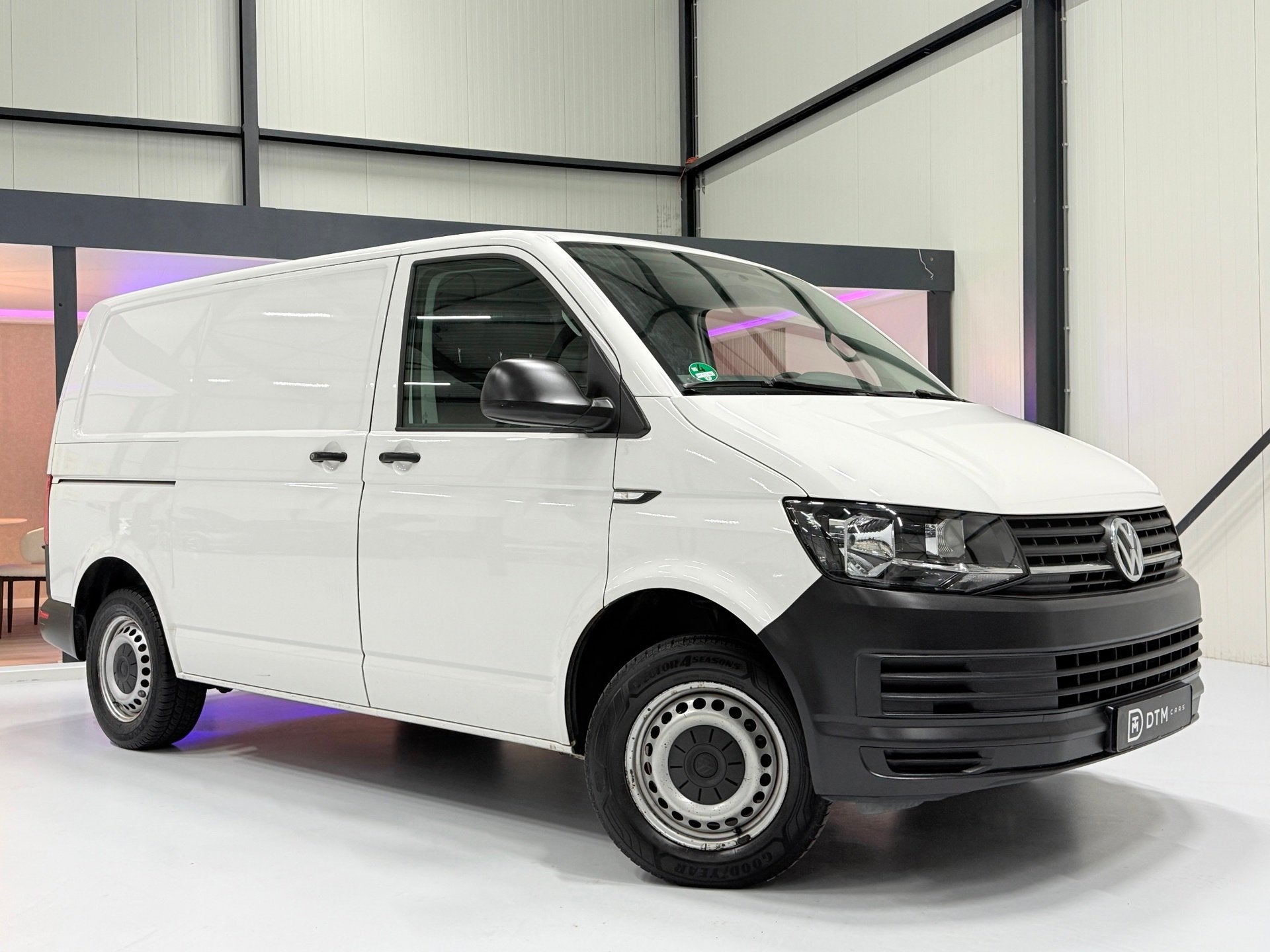 Volkswagen Transporter 2.0 TDI L1H1 Comfortline|Euro 6 | Cru, Auto's, Voorwielaandrijving, 1828 kg, Stof, Gebruikt
