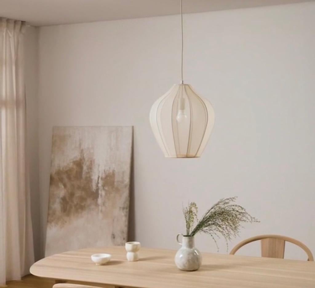 Westwing Beau lichtbeige 2 lampen 40cm diameter, Huis en Inrichting, Lampen | Hanglampen, Ophalen of Verzenden, Nieuw, Minder dan 50 cm