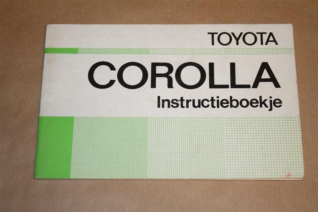 Toyota Corolla Instructieboekje - Circa 1975, Ophalen of Verzenden