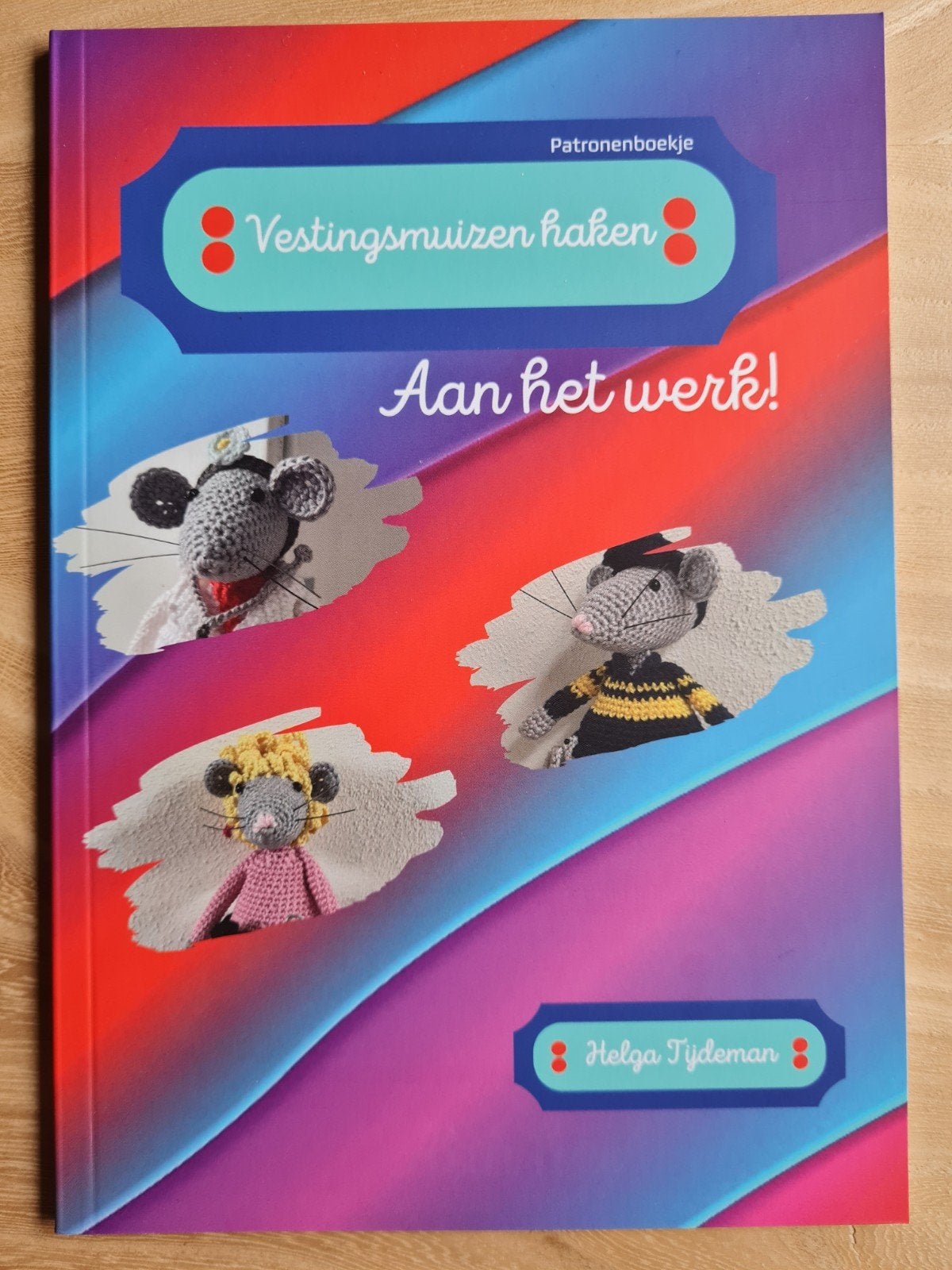 Vestingsmuizen haken: Aan het werk! - Patroonboekje, Ophalen of Verzenden, Zo goed als nieuw