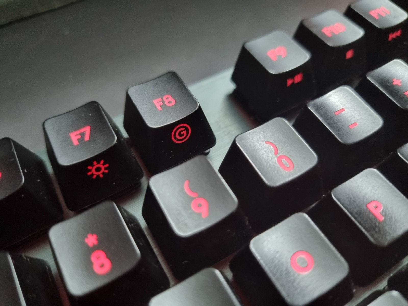 Logitech G413 Carbon Mechanisch Gaming Toetsenbord Qwerty, Computers en Software, Toetsenborden, Ophalen of Verzenden, Zo goed als nieuw