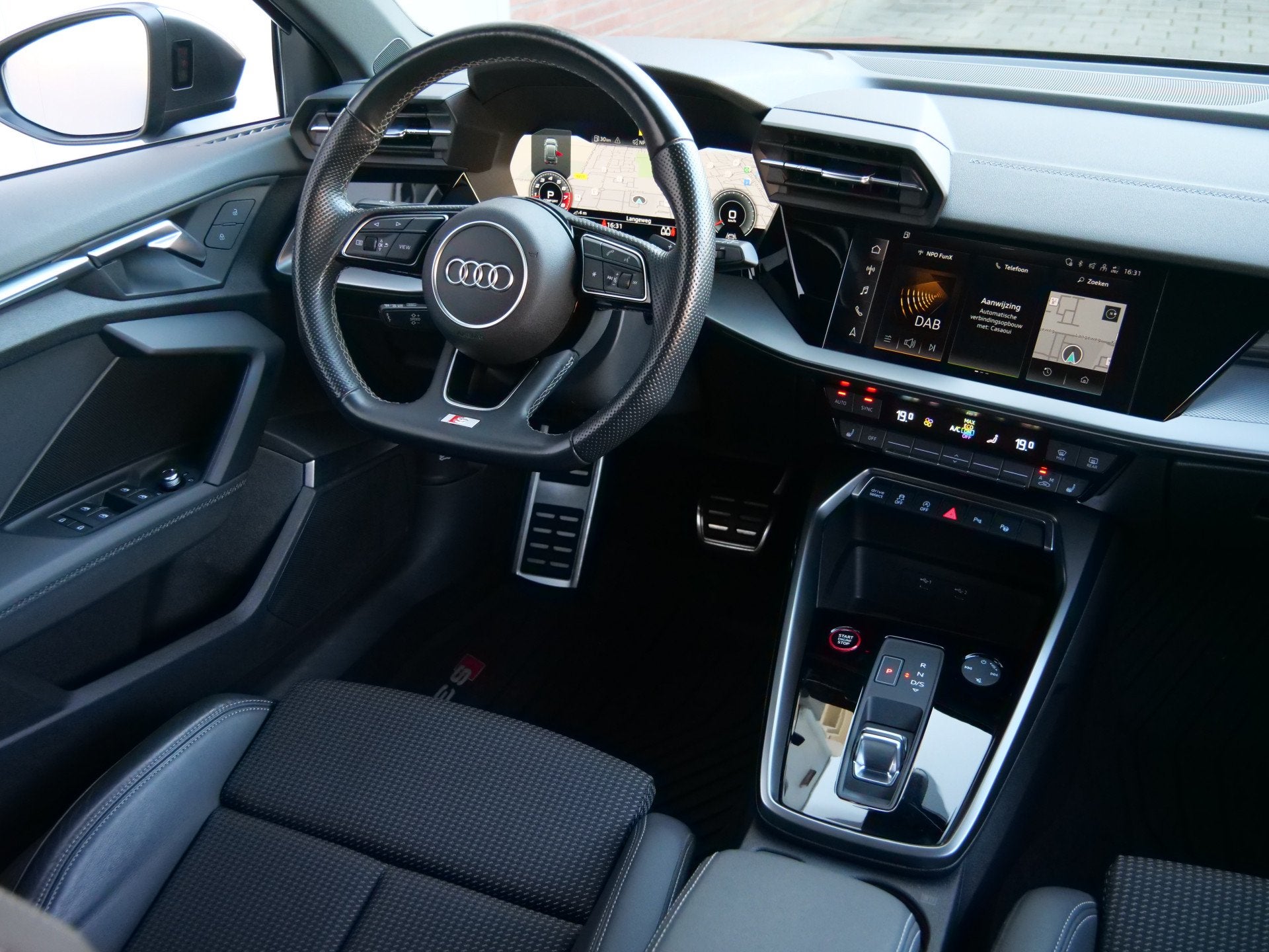 Audi A3 Sportback 2.0 TFSI S3 quattro Edition One 310 Pk Aut, Automaat, Gebruikt, 4 cilinders, 1984 cc