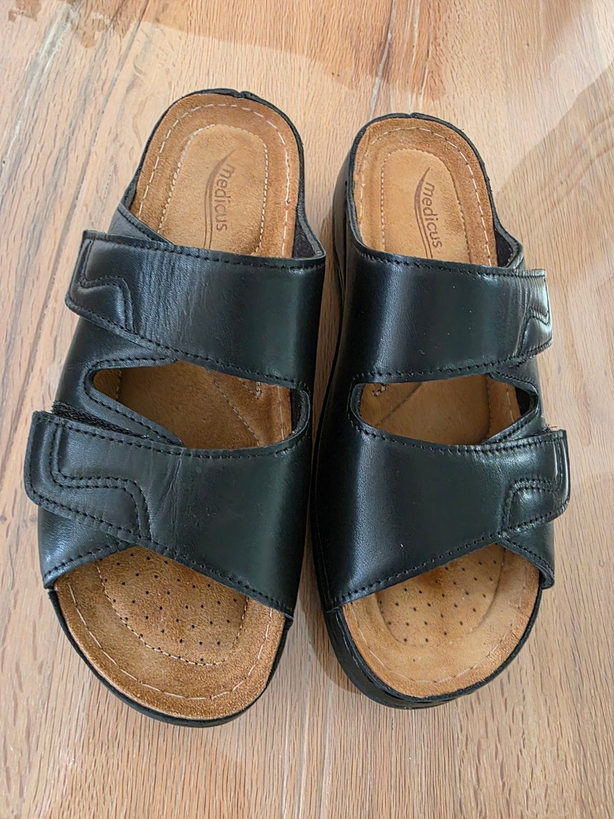 Nieuwe Medicus echt leren slippers maat 40, Medicus, Zwart, Nieuw, Ophalen
