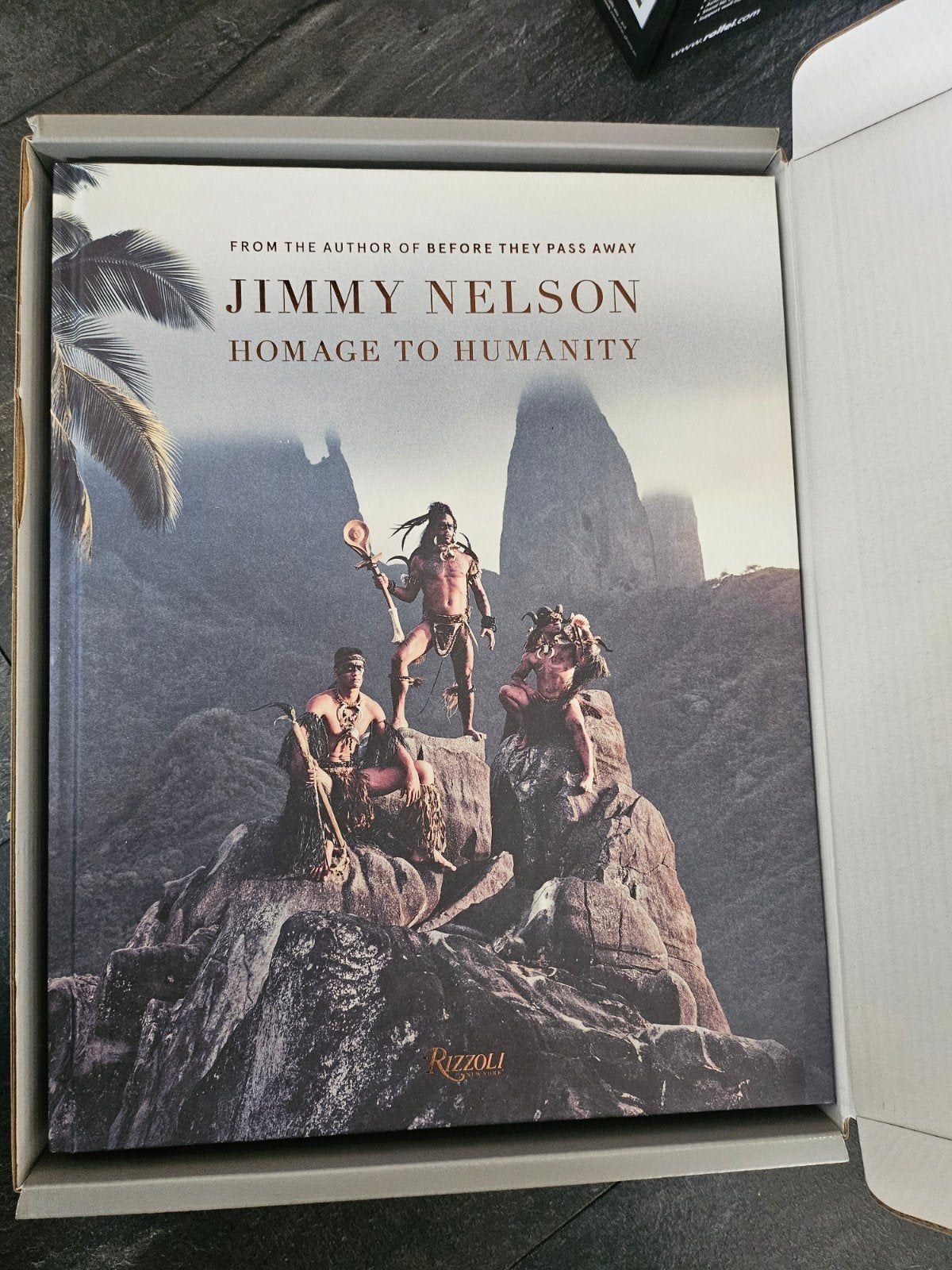 Jimmy Nelson - Homage to Humanity (Boek), Ophalen of Verzenden, Zo goed als nieuw, Jimmy Nelson