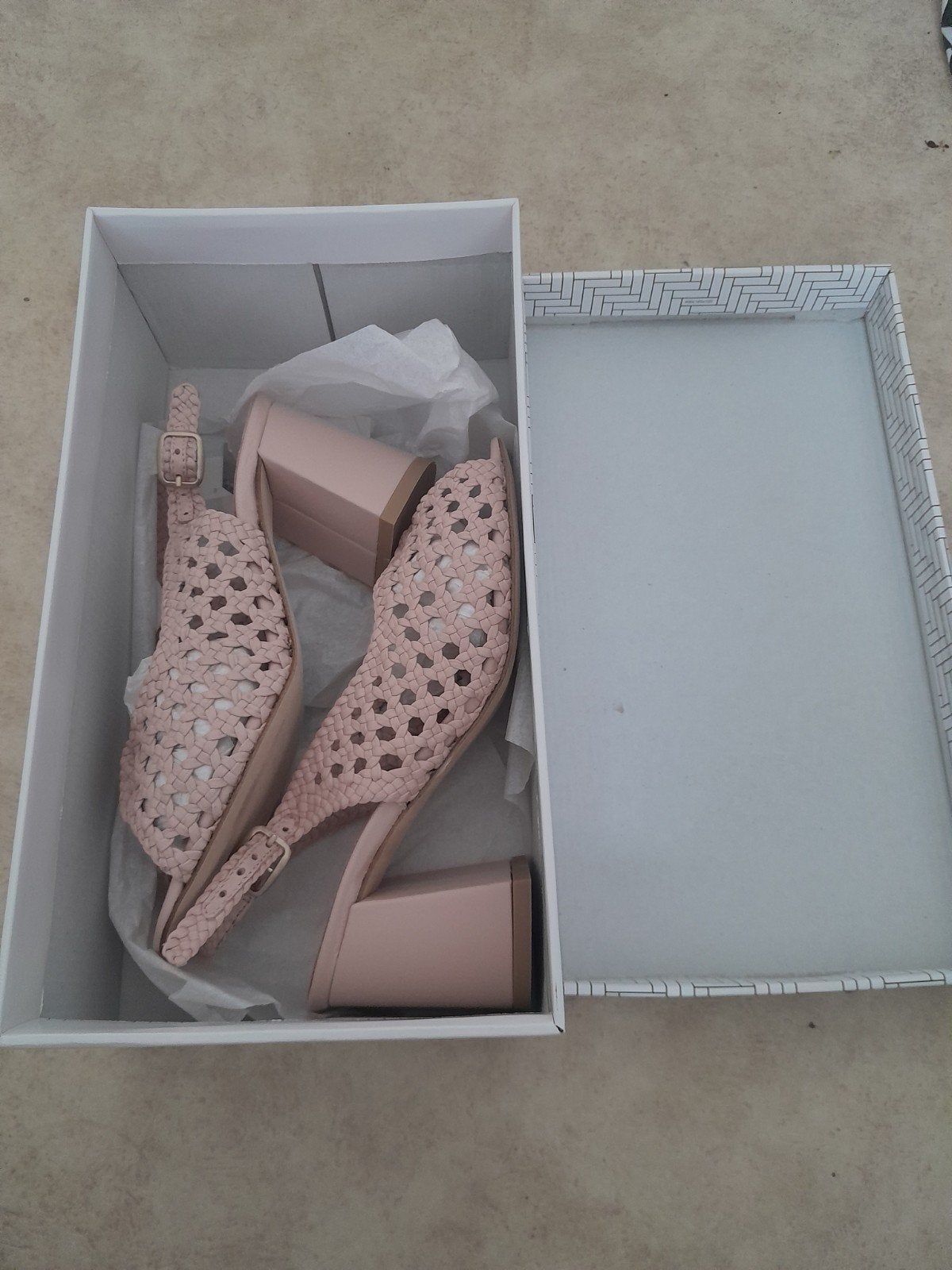 Dames blokhakken in doos, Allan K Antwerpen, Kleding | Dames, Schoenen, Schoenen met lage hakken, Zo goed als nieuw, Roze, Allan k antwerpen