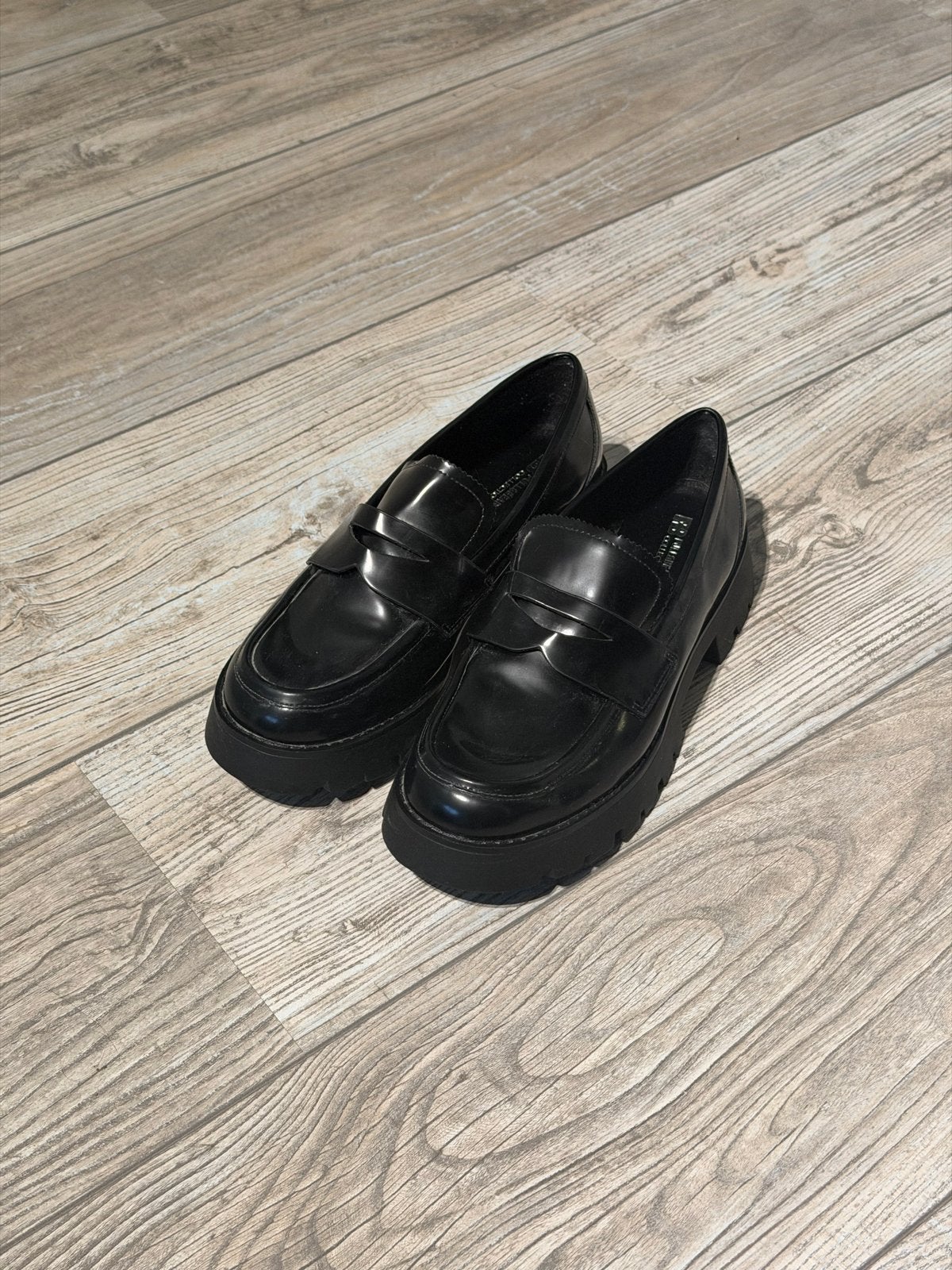 Pull&Bear zwarte loafers met dikke zool - Maat 38, Ophalen of Verzenden, Zo goed als nieuw, Zwart, Instappers