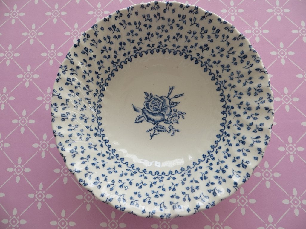 schaaltje/blauw/Rose Bouquet/Servies/kom/bakje/Engeland, Huis en Inrichting, Overige merken, Ophalen of Verzenden, Overige stijlen
