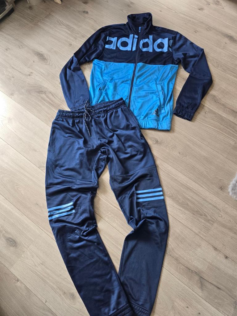 Blauw dames trainingspak Adidas, maat 36 (LB), Blauw, Overige typen, Ophalen of Verzenden, Zo goed als nieuw