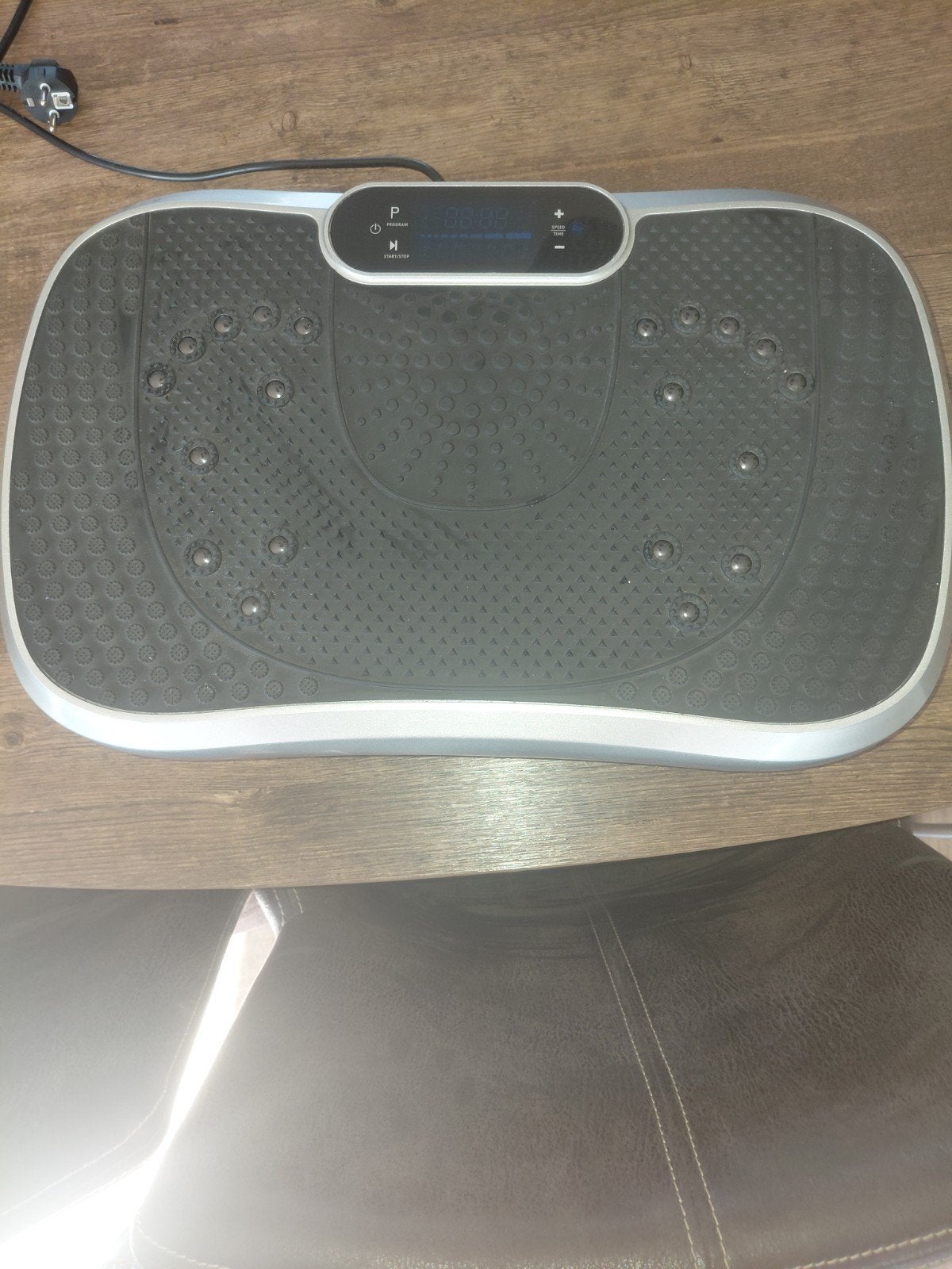 Trilplaat met afstandsbediening en weerstandsbanden, Sport en Fitness, Ophalen, Zo goed als nieuw, Benen, Trilplaat