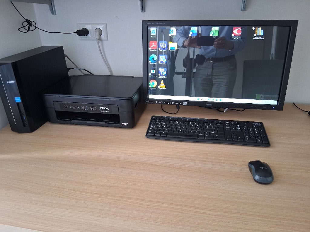 compleet PC systeem, Computers en Software, 2 tot 3 Ghz, 8 GB, Zo goed als nieuw, HDD