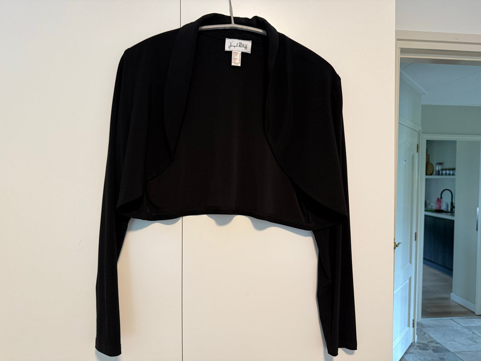 Joseph Ribkoff bolero jasje zwart mt 44, Zwart, Maat 42/44 (L), Ophalen of Verzenden, Zo goed als nieuw