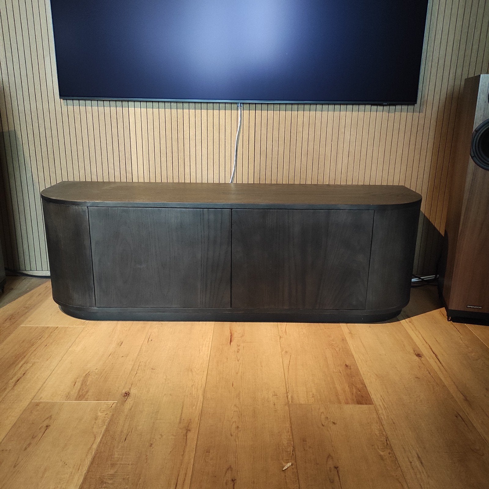 Cavetown Novero TV meubel Espresso eiken - Zo goed als nieuw, Ophalen, 150 tot 200 cm, Zo goed als nieuw, Minder dan 100 cm