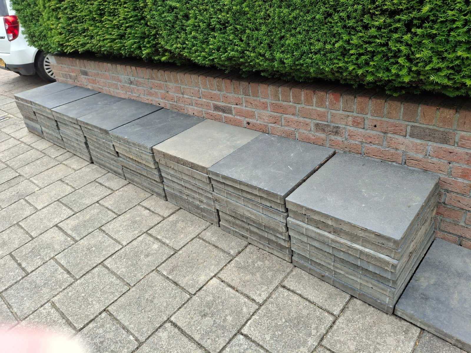Gratis af te halen: 18 m² antraciet tegels 50x50 cm, Ophalen