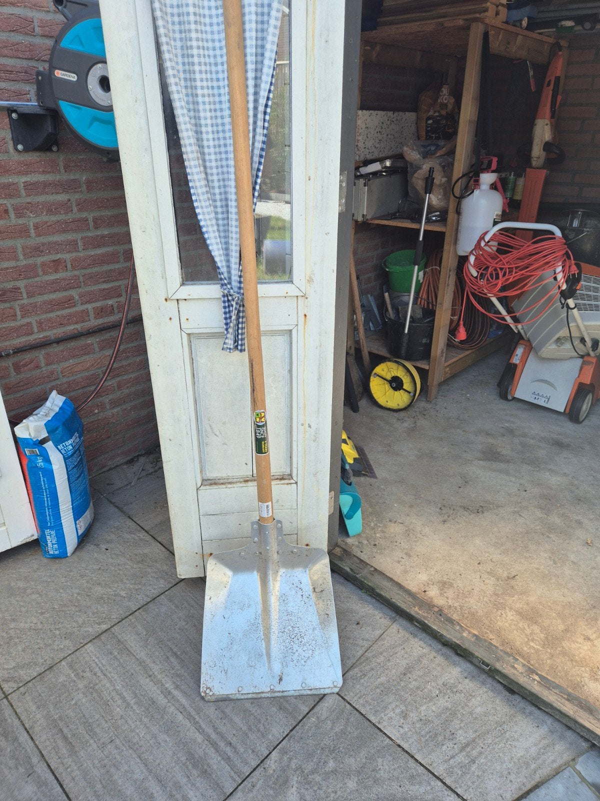Gebruikte korenschep met houten steel, Ophalen of Verzenden, Gebruikt, Overige typen