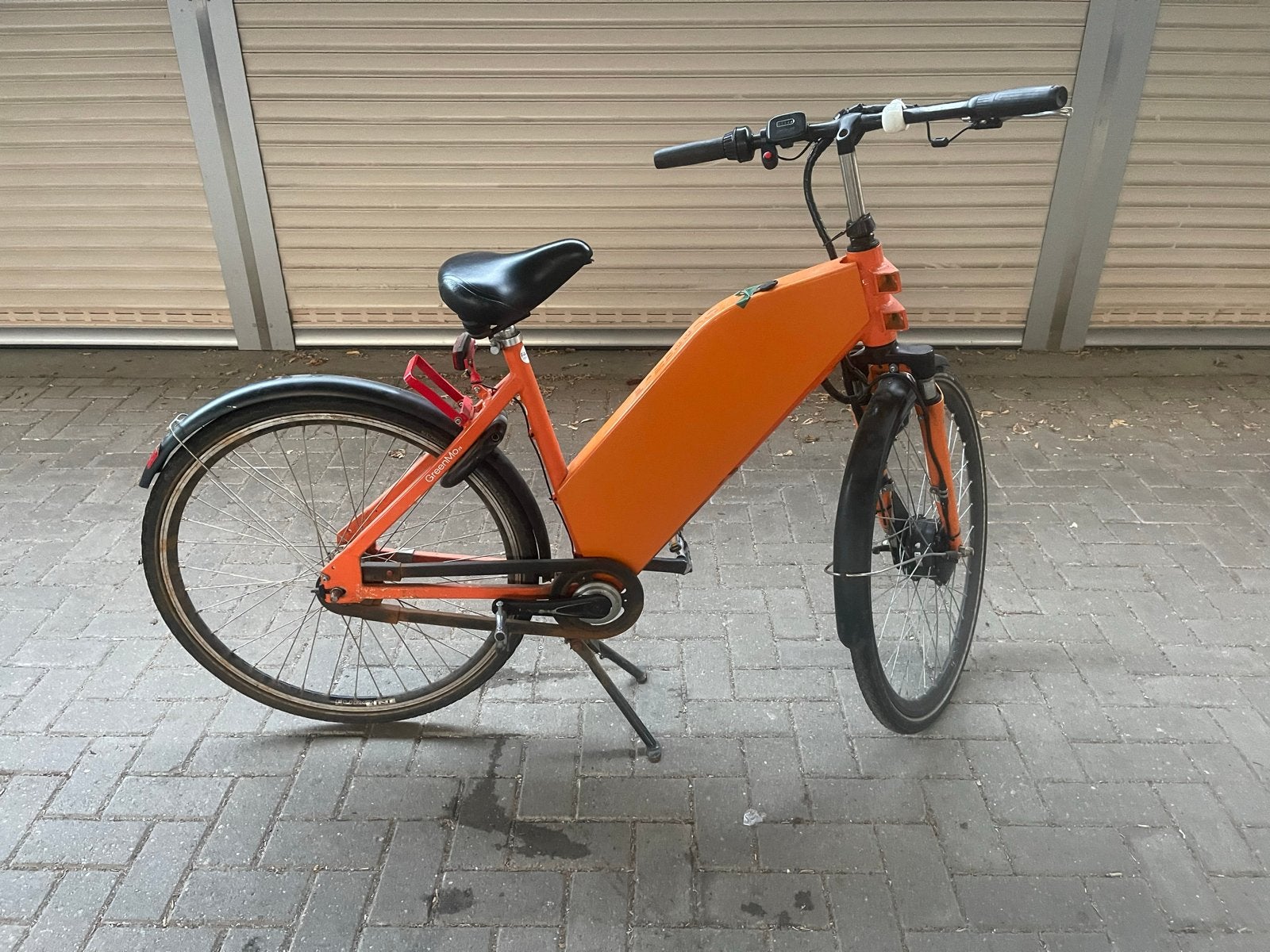 Oranje elektrische fiets - loopt  niet-  accu wel goed, Gebruikt, 51 tot 55 cm, 30 tot 50 km per accu, Ophalen