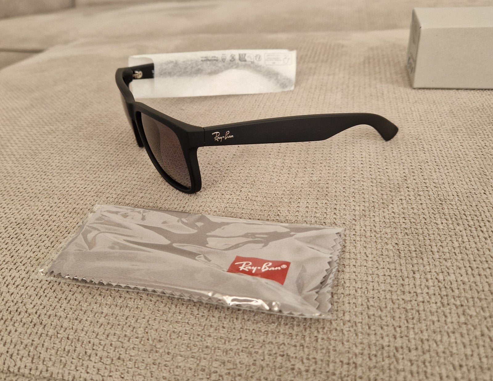 Ray-Ban Justin Zonnebril RB4165 Gepolariseerd Zwart, Zonnebril, Zwart, Nieuw, Ophalen of Verzenden