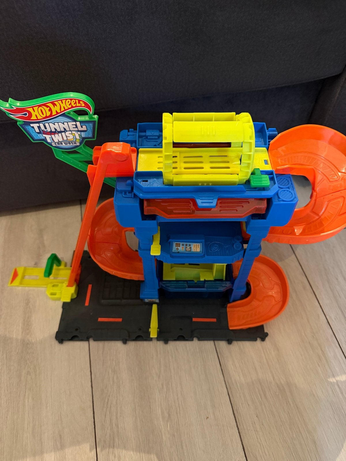 Hot Wheels Tunnel Twist Car Wash Speelset, Kinderen en Baby's, Speelgoed | Overig, Ophalen of Verzenden, Zo goed als nieuw, Jongen of Meisje