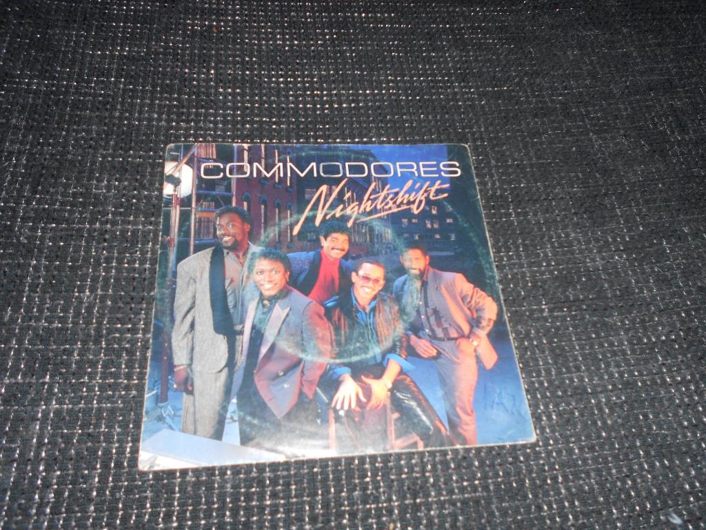 nightshift - commodores, Gebruikt, 7 inch, Ophalen of Verzenden, Fotohoes