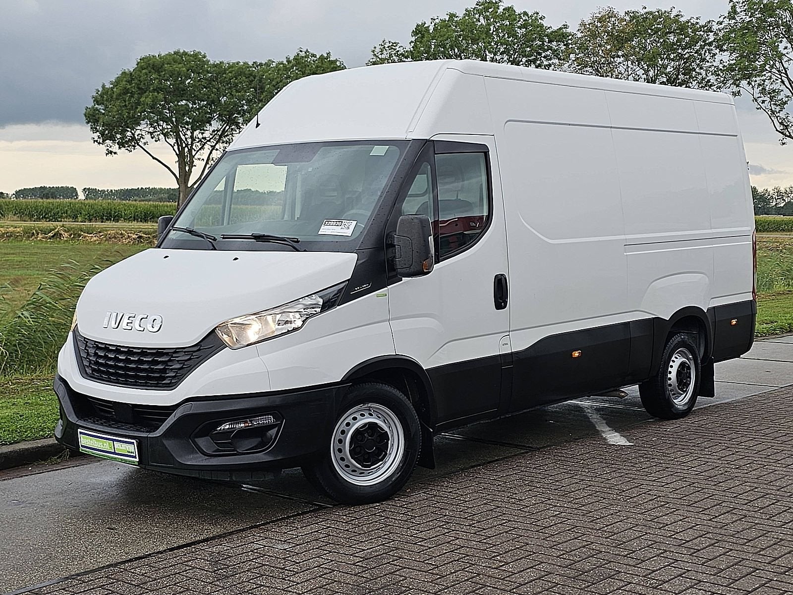 IVECO DAILY 35 S, Achterwielaandrijving, Gebruikt, Euro 6, 156 pk