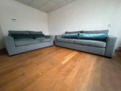 Banken, set van 2 stuks, Ophalen, Zo goed als nieuw, Stof, Strakke uitvoering