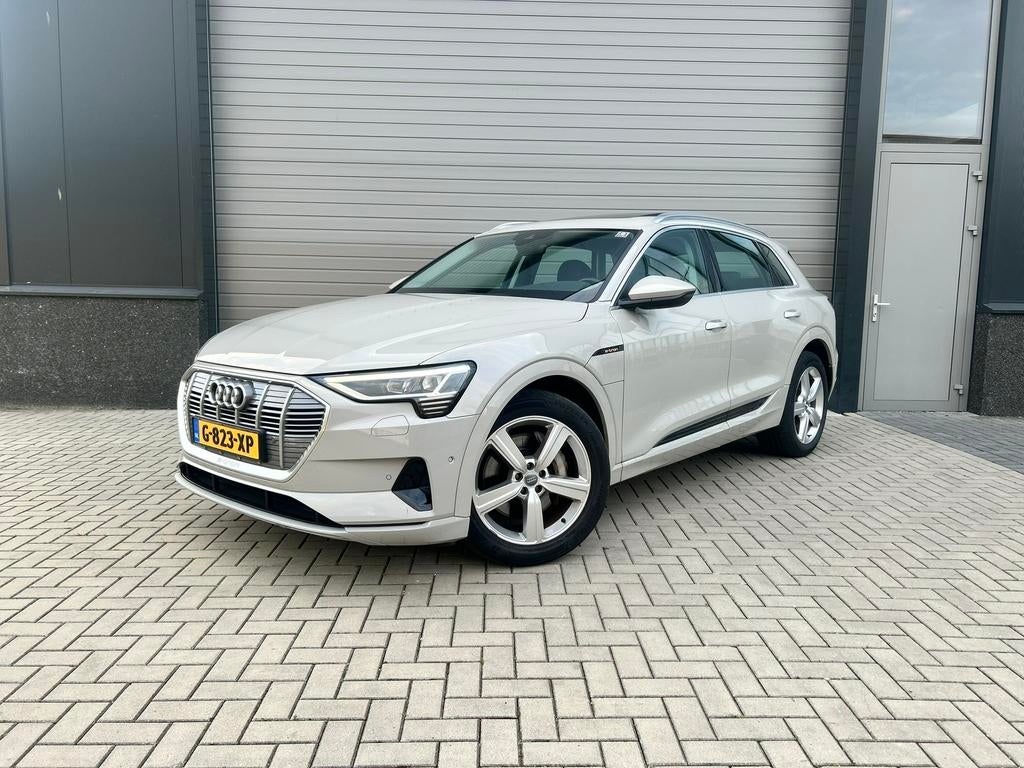 Audi e-tron 50 launch edition Quattro luchtvering SOH 94,6%, Auto's, Audi, Automaat, 1800 kg, Zwart, 124 €/maand