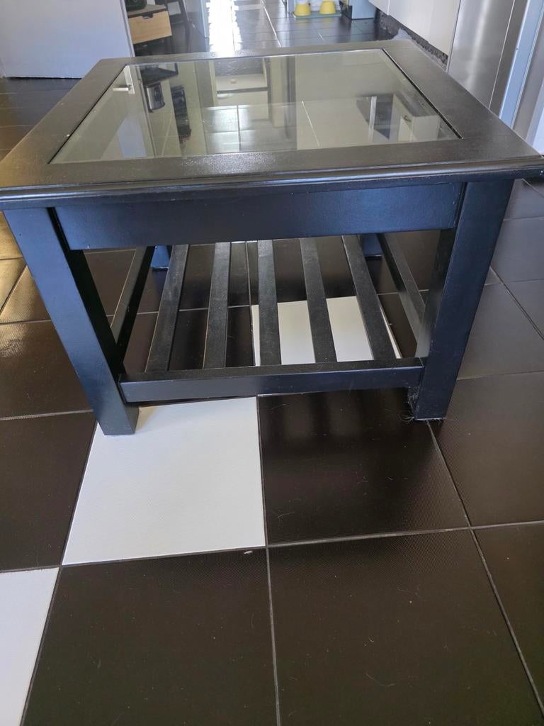 Zwarte bijzettafel met glasplaat - opknapper, Ophalen, Gebruikt, 50 tot 100 cm, 50 tot 75 cm