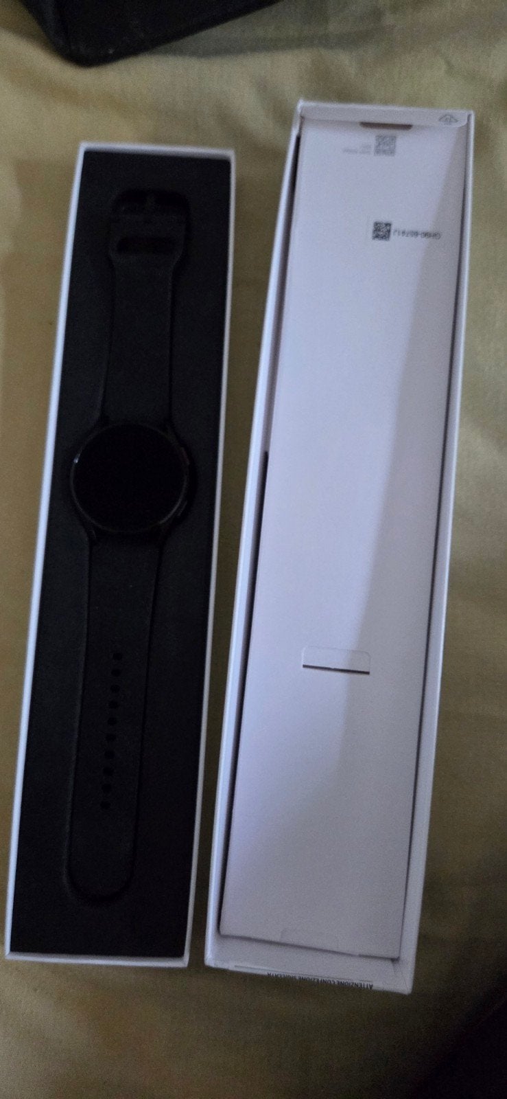 Samsung Galaxy Watch4 Zwart - Zo goed als nieuw, Zwart, Ophalen of Verzenden, Zo goed als nieuw, Samsung